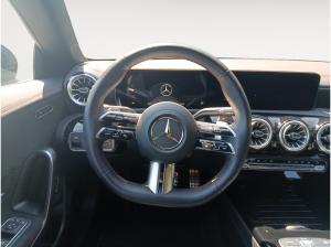 Mercedes-Benz CLA 200 NAVI/SHZ/LED *SOFORT*