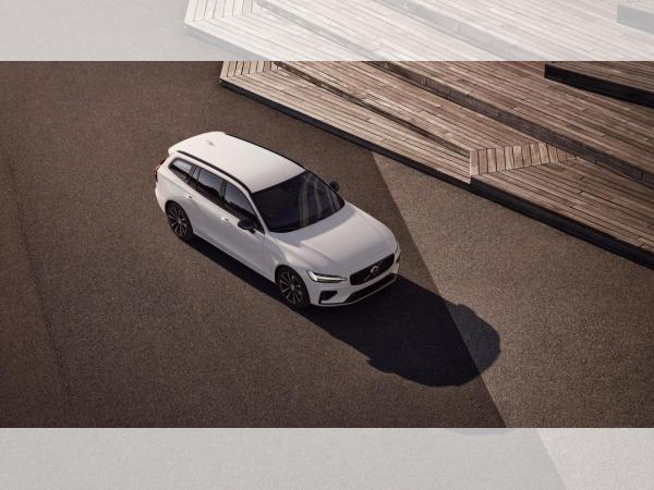 Volvo V60 T6 AWD Plug-in Hybrid Plus Dark Auto