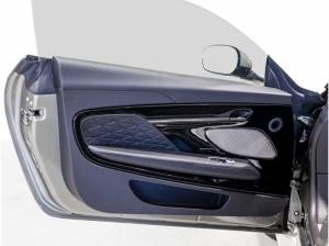 Aston Martin DB12 Volante