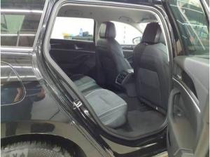 Volkswagen Passat Variant 1.5 eTSI DSG LED+NAV+AHK+ACC+AreaView - Business