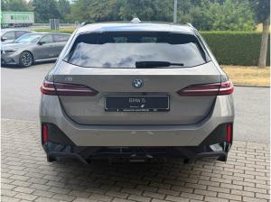 BMW i5 eDrive40 M Sport DAPlus H/K AHK Sitzlüftung
