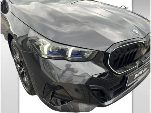 BMW 540 d xDrive Touring M Sportpaket Pro Comfort Paket Innovationspaket Travel Paket Autobahnassistent uvm.