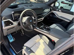BMW X7 M60i M-Pro 23-Zoll/B&W/ACC/AHK/Kristall-LED