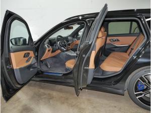 BMW 318 i Tour. "M Sport" Leder, Head-Up, ParkAss+, AHK, uvm.