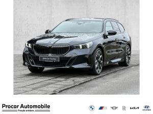 BMW 540 540d xDrive Touring * M Sportpaket * Panorama Glasdach * Lenkradheizung * Integral-Aktivlenkung * Bo