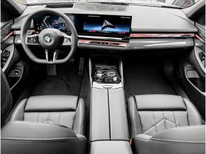 BMW 540 540d xDrive Touring * M Sportpaket * Panorama Glasdach * Lenkradheizung * Integral-Aktivlenkung * Bo