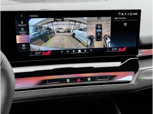 BMW 540 540d xDrive Touring * M Sportpaket * Panorama Glasdach * Lenkradheizung * Integral-Aktivlenkung * Bo