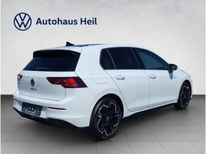 Volkswagen Golf VIII R-Line 1.5 eTSI DSG *BlackStyle*LED+*