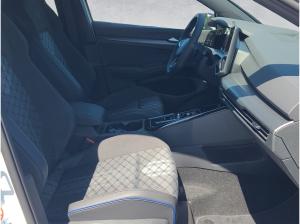 Volkswagen Golf VIII R-Line 1.5 eTSI DSG *BlackStyle*LED+*