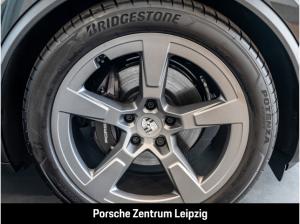 Porsche Macan SOFORT 0,25% Luftfederung AHK Matix Ledepaket 360Grad Bose
