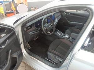 Skoda Octavia Combi RS 2.0 TSI DSG AHK HuD PANO MATRIX