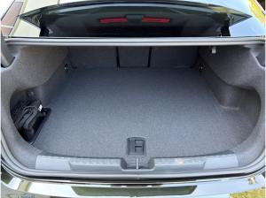 Audi RS3 Limousine / Schwarzoliv Perleffekt / PANO / MATRIX / HUD / SONOS / SPORTABGAS / 280 KMH