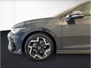 Volkswagen Golf R-Line 1.5 l eTSI DSG*BLACK STYLE