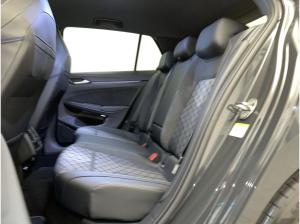 Volkswagen Golf R-Line 1.5 l eTSI DSG*BLACK STYLE