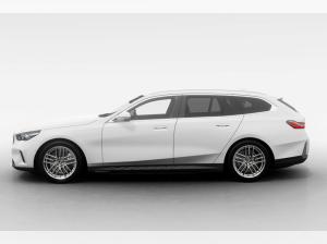 BMW i5 eDrive40 Touring AHK, Driving Assistant Plus uvm.