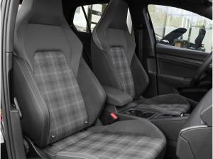 Volkswagen Golf VIII 2.0 TDI GTD Pano AHK Kamera Matrix