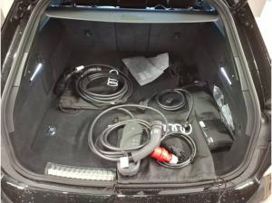 Audi A6 Avant e-hybrid quattro S tronic