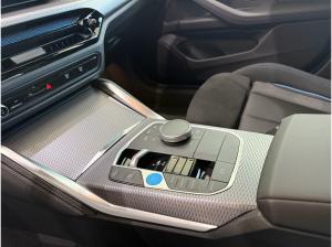BMW i4 xDrive40 M Sportpaket DAB Tempomat Klimaaut.