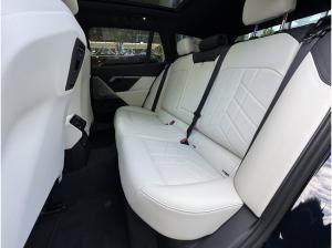 BMW 550 550e xDrive Tou M Sport AHK PANO Ad.Fahr.Pro B&W