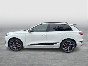 Audi SQ6 e-tron Carbon/Matrix/Luftf./360°/Pano/HuD/AHK/21Zoll