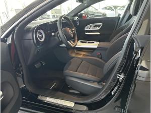 Mercedes-Benz CLA 200 Shooting Brake+AMG Line+AHK+360 Kamera+Winter-Paket