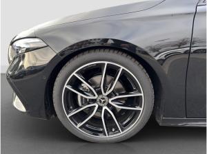 Mercedes-Benz A 200 Fahrassistenzpak.+AHK+Multibeam LED u.v.m.