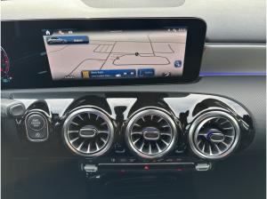 Mercedes-Benz A 200 Fahrassistenzpak.+AHK+Multibeam LED u.v.m.