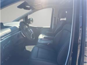 Hyundai STARIA SIGNATURE