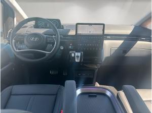 Hyundai STARIA SIGNATURE
