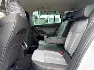 Skoda Octavia Combi 2.0 TDI *PRIVAT*SOFORT* l DSG l MATRIX l AHK l NAVI l KESSY l 360° l HUD l