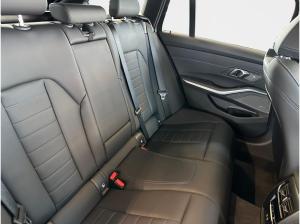 BMW 330 e Touring M Sport AHK sofort verfüg.
