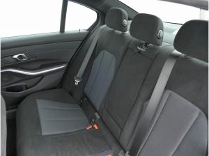 BMW 320 i Lim. "M Sport"  LC Prof., HuD, Keyless, ACC, Parkass. +, uvm.