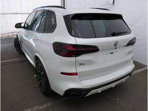 BMW X5 M60i xDr. "M Sport Pro" AHK, HuD, Stdhzg., Pano., Dr. Ass. Prof., Parkass. Prof., H/K , uvm.