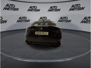 Alfa Romeo Giulia 2.9 V6 Bi-Turbo Quadrifoglio Oro +Akrapovic