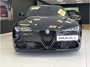 Alfa Romeo Giulia 2.9 V6 Bi-Turbo Quadrifoglio Oro +Akrapovic