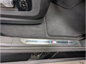 BMW XM 50e AHK Driv Prof. HK Sound Massage