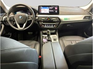 BMW 520 Touring Aut. - AHK/SHZ/Klima/Nav/PDC/Haustürlieferung inkl.