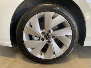 Volkswagen Golf VIII 1.5 eTSI Style *DSG*LED+*ACC*Navi*App*