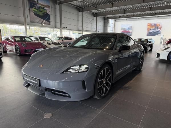 Porsche Taycan Black Edition