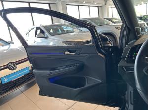 Volkswagen Golf R 2.0 TSI DSG 4Mo. PANO KAMERA IQ.LIGHT AKRAPOVIC H&K