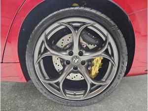 Alfa Romeo Giulia 2,9 V6 BI-TURBO QUADRIFOGLIO ORO