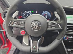 Alfa Romeo Giulia 2,9 V6 BI-TURBO QUADRIFOGLIO ORO