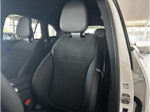 Mercedes-Benz GLC 200 4MATIC+Edition AMG-Line+AHK+Winter-Paket+DISTRONIC+Totwinkel