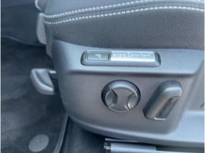 Volkswagen Passat Variant R-Line TDI DSG 4M IQ AHK KAM TRAV