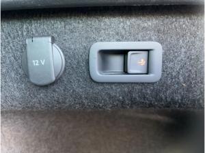 Volkswagen Passat Variant R-Line TDI DSG 4M IQ AHK KAM TRAV