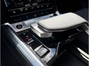 Audi Q8 Sportback 55 e-tron S line FrameLight/Pano/HU