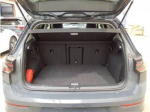 Volkswagen Golf VIII 1.5 eTSI Goal ACC AHK RFK Matrix CarPla