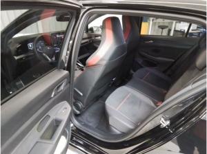 Volkswagen Golf 8 Facelift - Clubsport - Black Style - DCC Pano Head-Up Kamera / 8-fach / Herstellergarantie