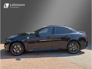 Alfa Romeo Giulia Quadrifoglio Oro -Akrapovic-Carbon Dach-