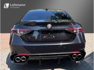 Alfa Romeo Giulia Quadrifoglio Oro -Akrapovic-Carbon Dach-